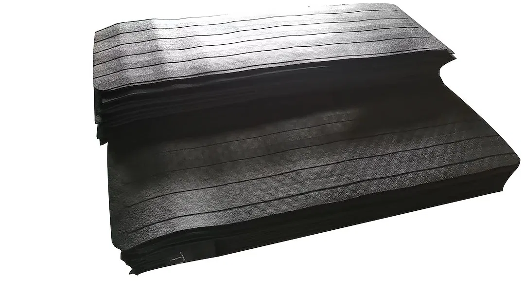 TGMFO10A – BLACK HORSE Tailgate Mat, Black Rubber - view 2